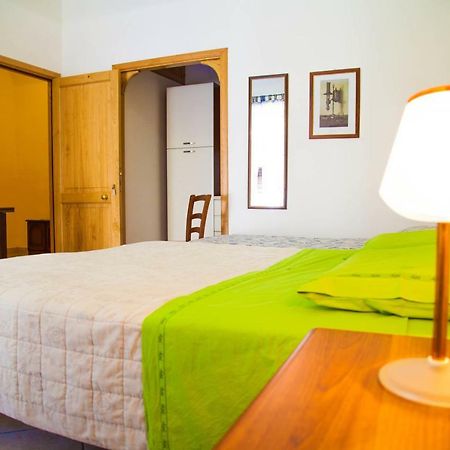 Bed & Breakfast Il Castellino Санто Стефано ди Камастра Екстериор снимка