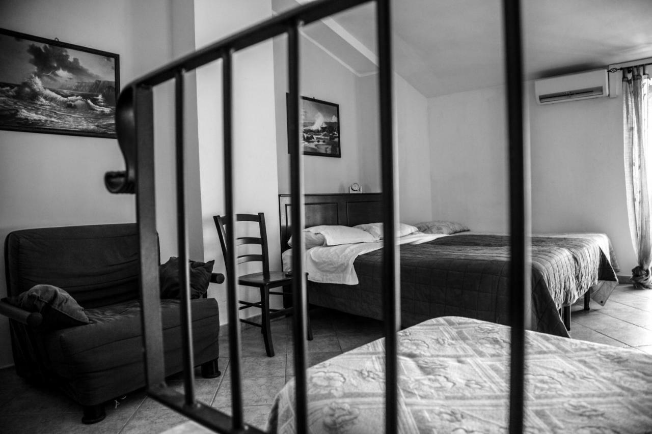 Bed & Breakfast Il Castellino Санто Стефано ди Камастра Екстериор снимка