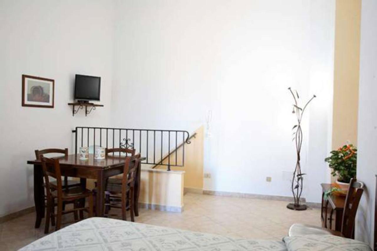 Bed & Breakfast Il Castellino Санто Стефано ди Камастра Екстериор снимка